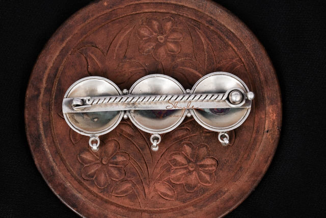 Moh Intricate Petal ghughri drop Hair pin