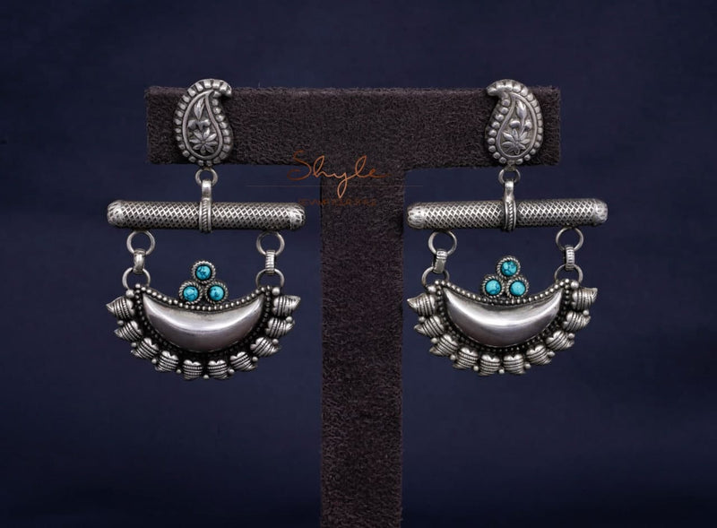 Mizoya Carry Motif Chandra Drop Earrings front
