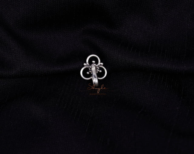 Adya Quirky Clip On