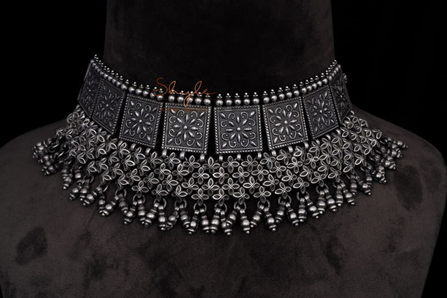 Tattva Intricate Statement Jali Necklace