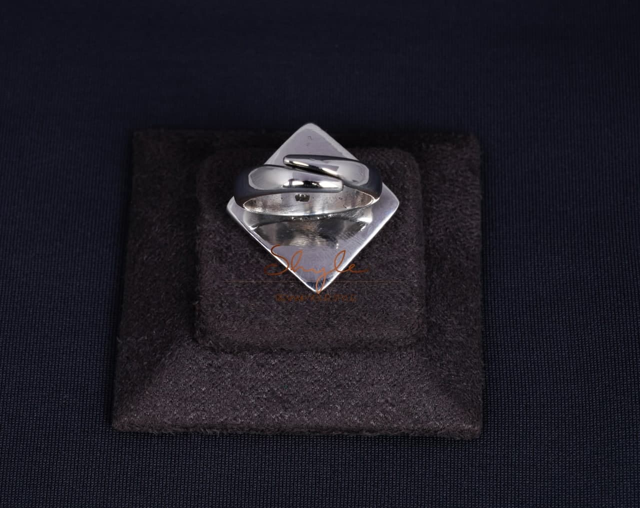 Moh Intricate Work Wear Basics