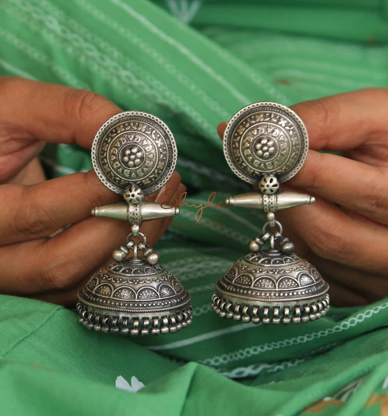 Tattva Intricate Motif Classic Jhumka (1)