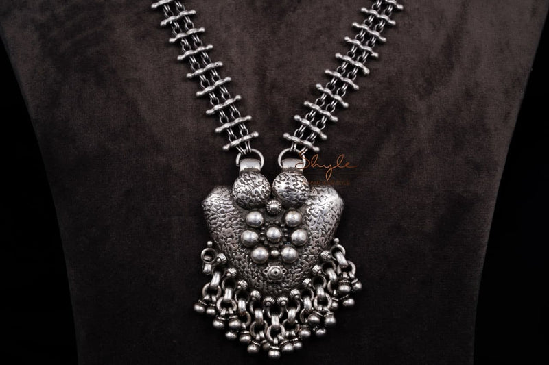 Anvaya Intricate Pendant Jali Chain Classic Necklace