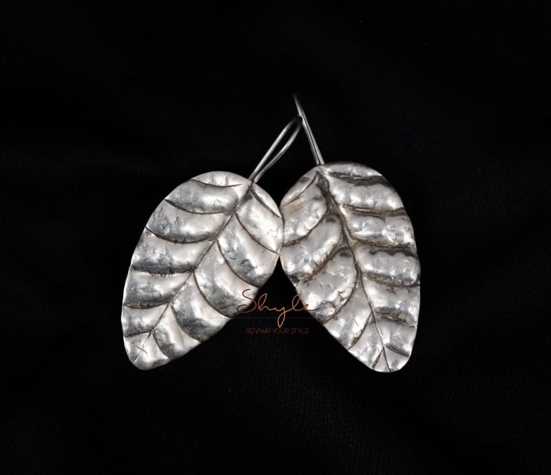 Adya Sookha Patta Earring
