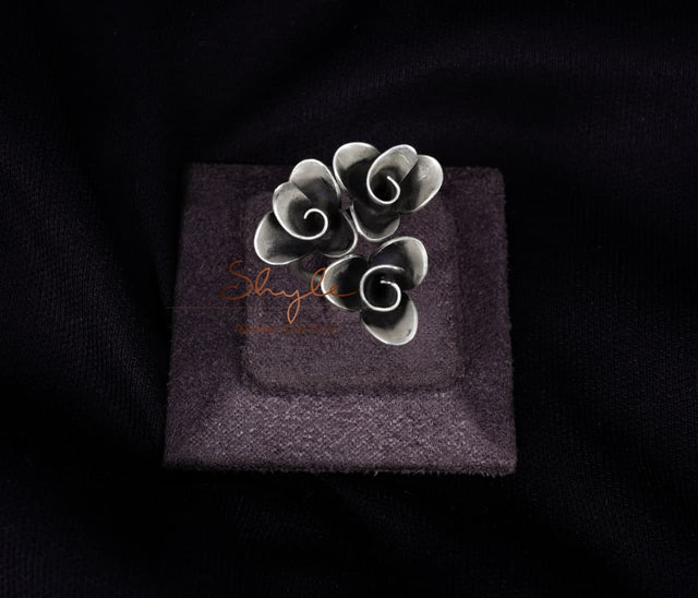 Qurbat Rose Cluster Statement Ring
