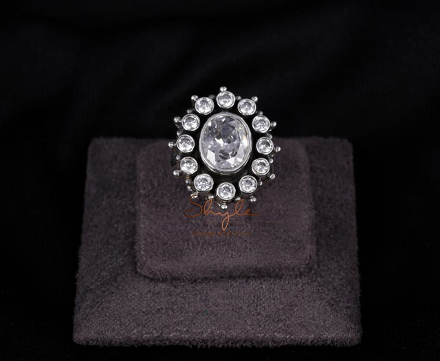 Essence Scinitillating Ring