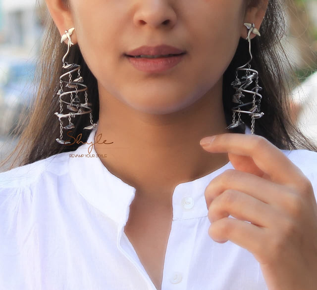 Qurbat Flying Birds Spiral Statement Earring (1)