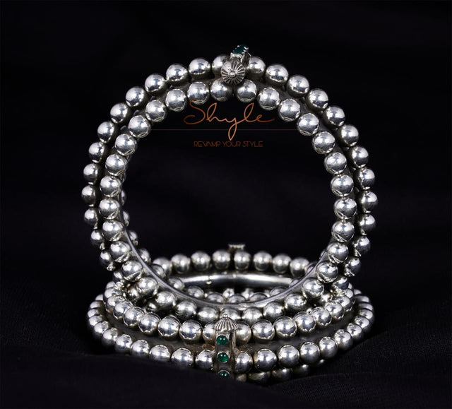 Tattva Ball Cluster Classic Kada front