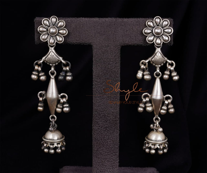 Moh Flower Motif Fine Layer Jhumki