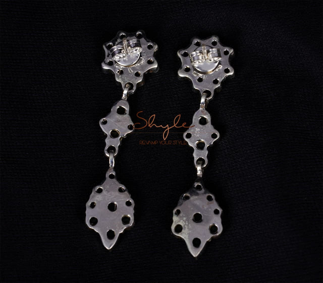 Essence Flower Motif Leaf Drop Earrings back