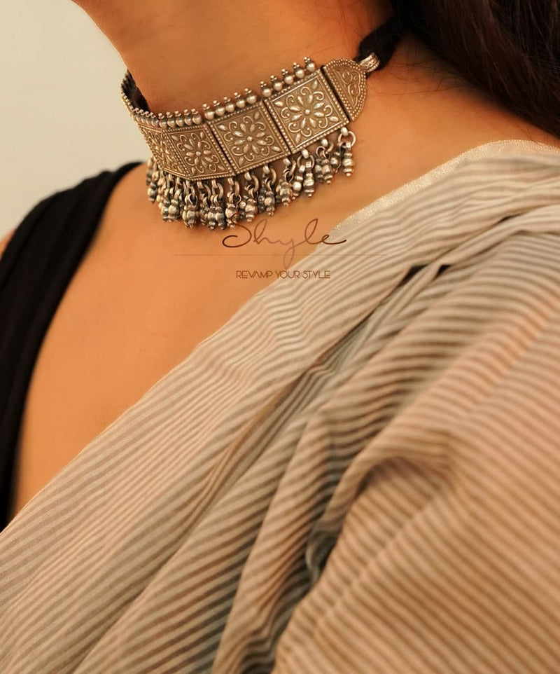 Tattva Intricate Ghughri Choker Set