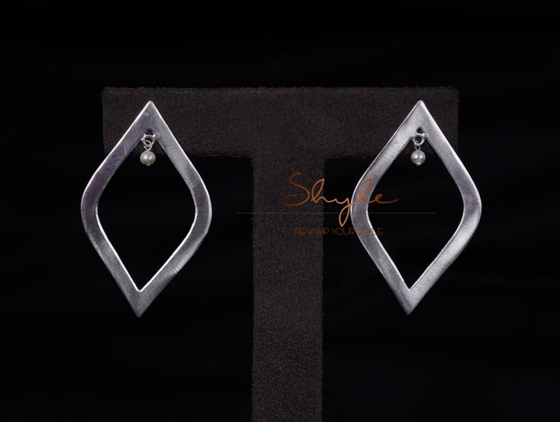 Qurbat Leaf Matte Earrings front