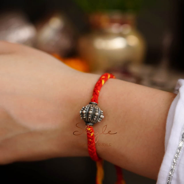 Moh Intricate Embossed Bead Rakhi