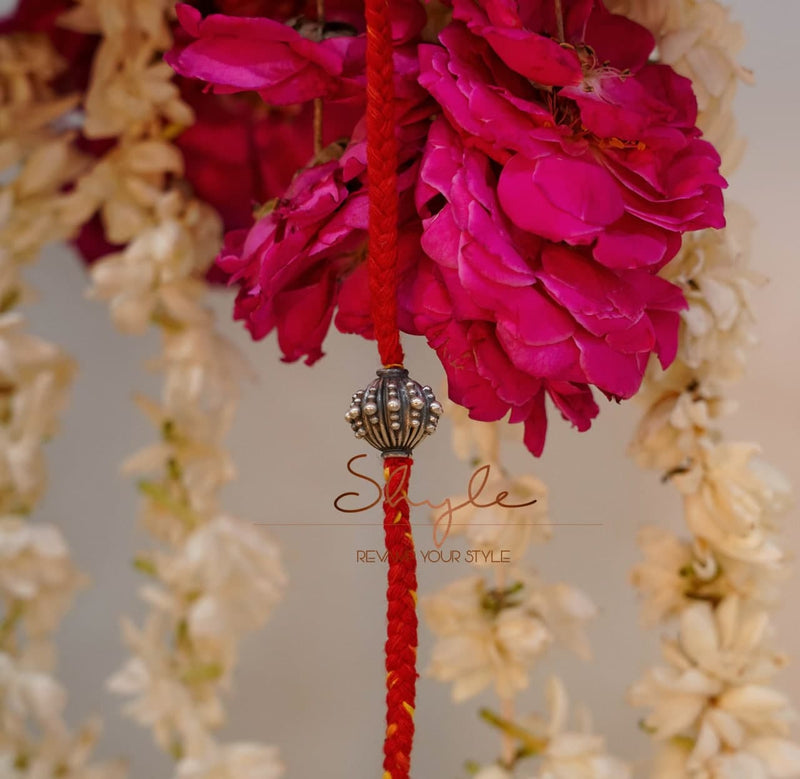 Moh Intricate Embossed Bead Rakhi