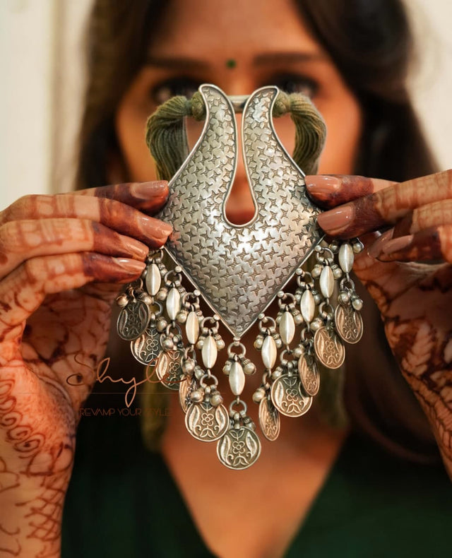 Anvaya Intricate Vintage Inspired Drop Statement Necklace Set