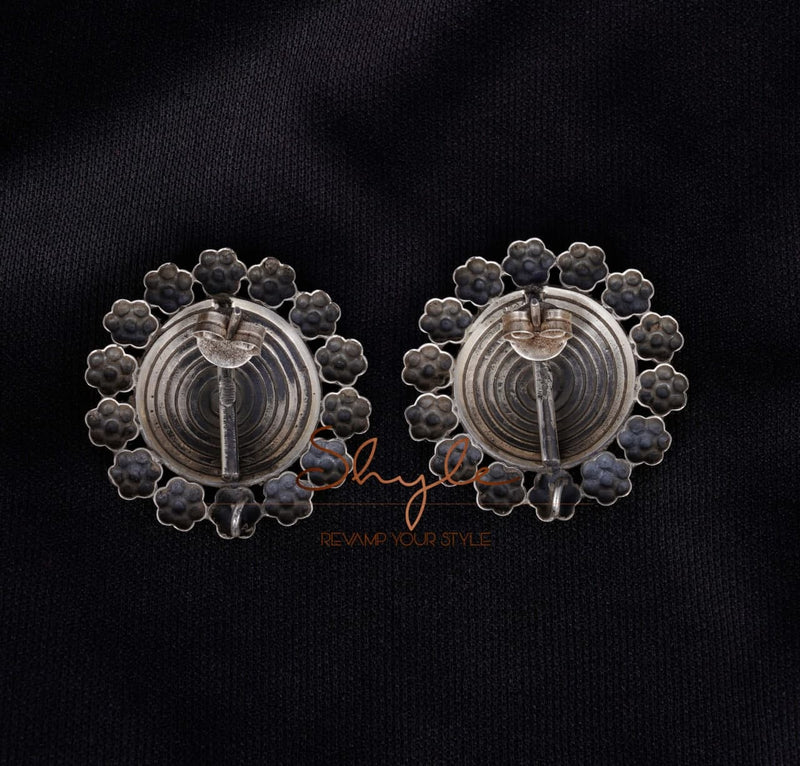 Mizoya Intricate Mini Flower Bordered Studs