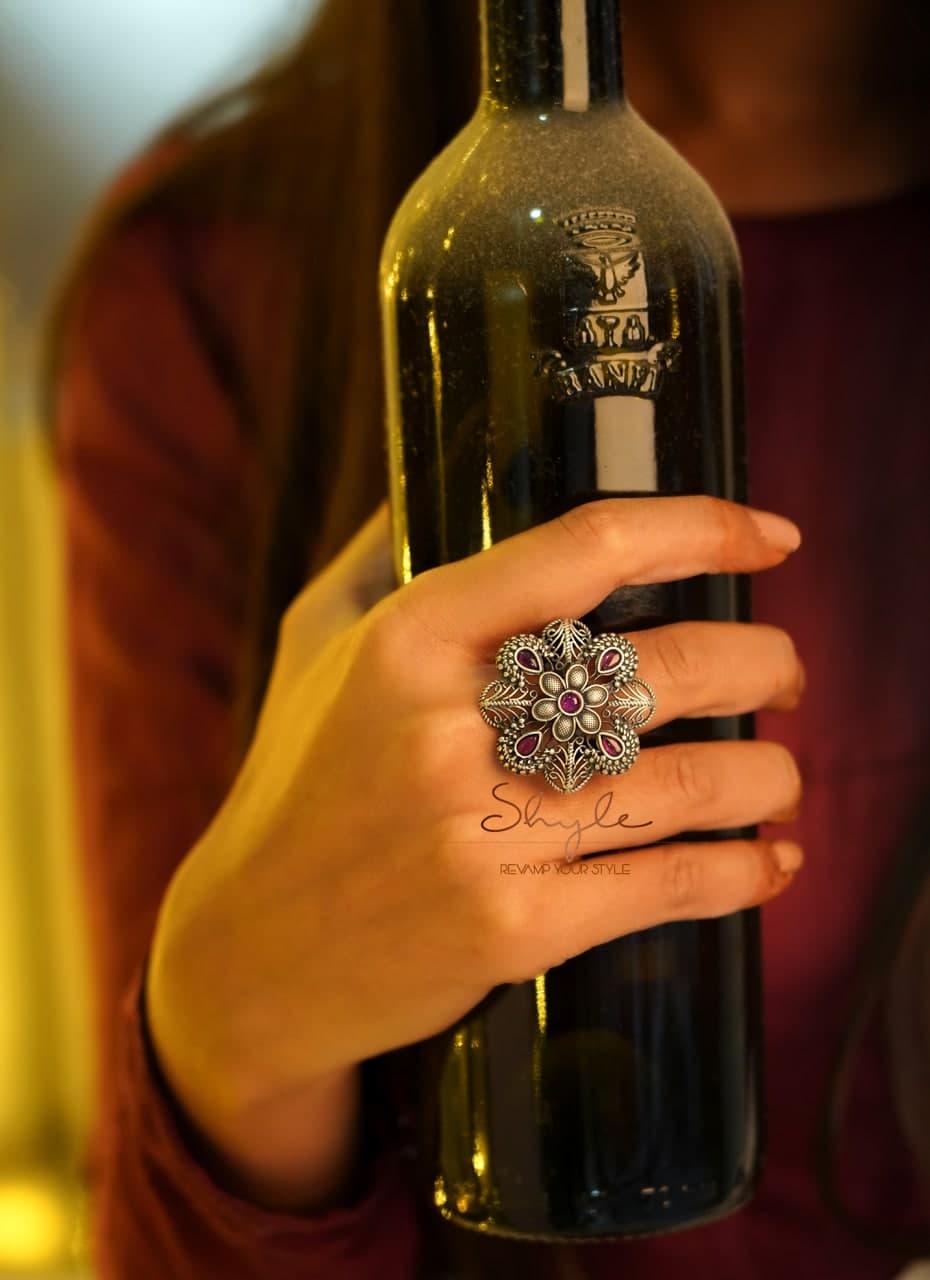 Essence Intricate Jadau Cocktail Ring