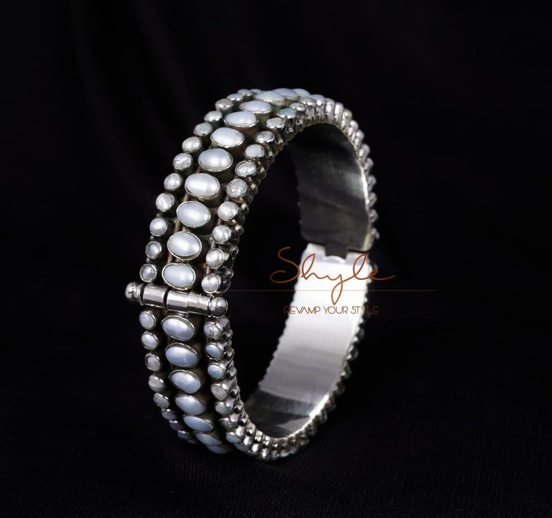 Tattva Pearl Jadau Timeless Kada