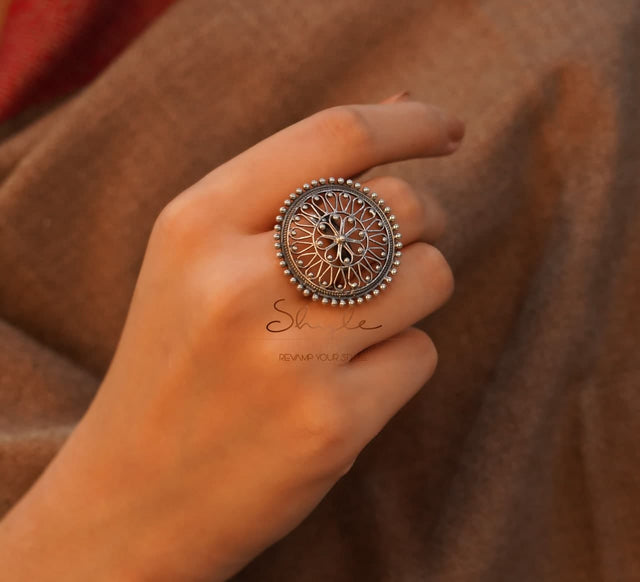 Moh Fine Carved Intricate Ring