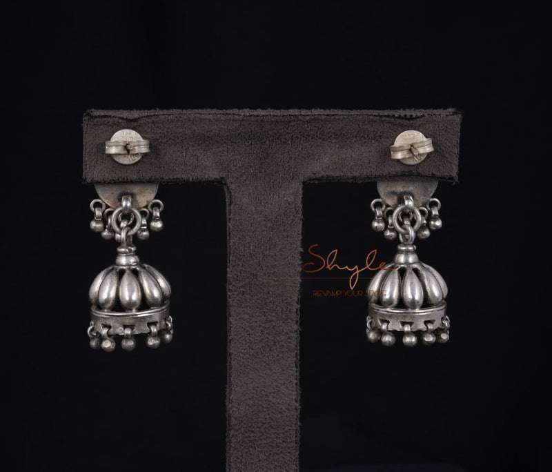 Dulari Carry Motif Carved Embossed Jhumki back