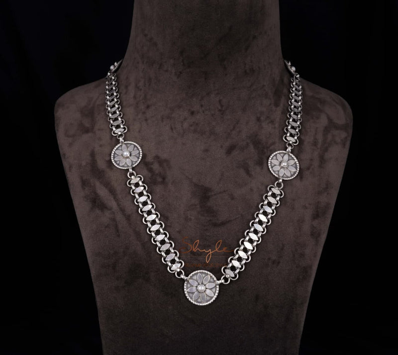 Mizoya Flower Motif Versatile Chain Necklace front