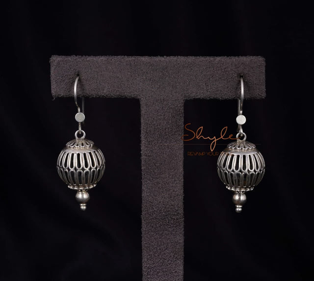 Mizoya Intricate Gada Earrings front