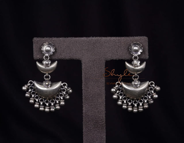 Mizoya Crescent moon Layered Earrings front
