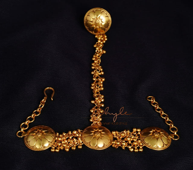Moh Intricate Petal Motif Ghughri Statement Gold Hathphool front
