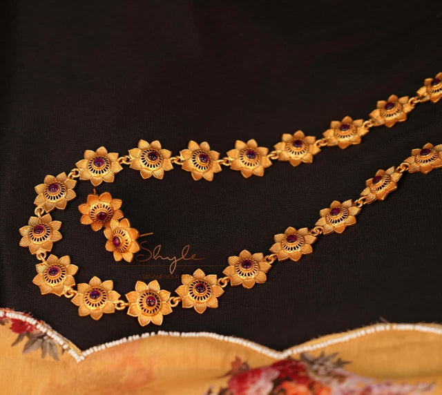 Adya Intricate Flower Versatile Gold Necklace Set