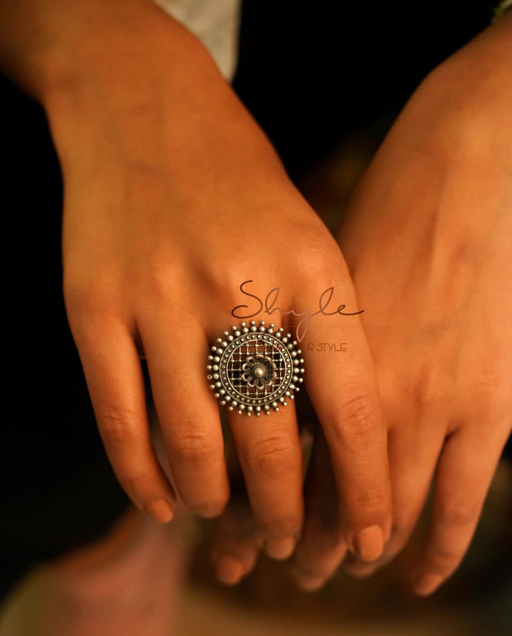 Adya Intricate Jali Flower Embossed Ring