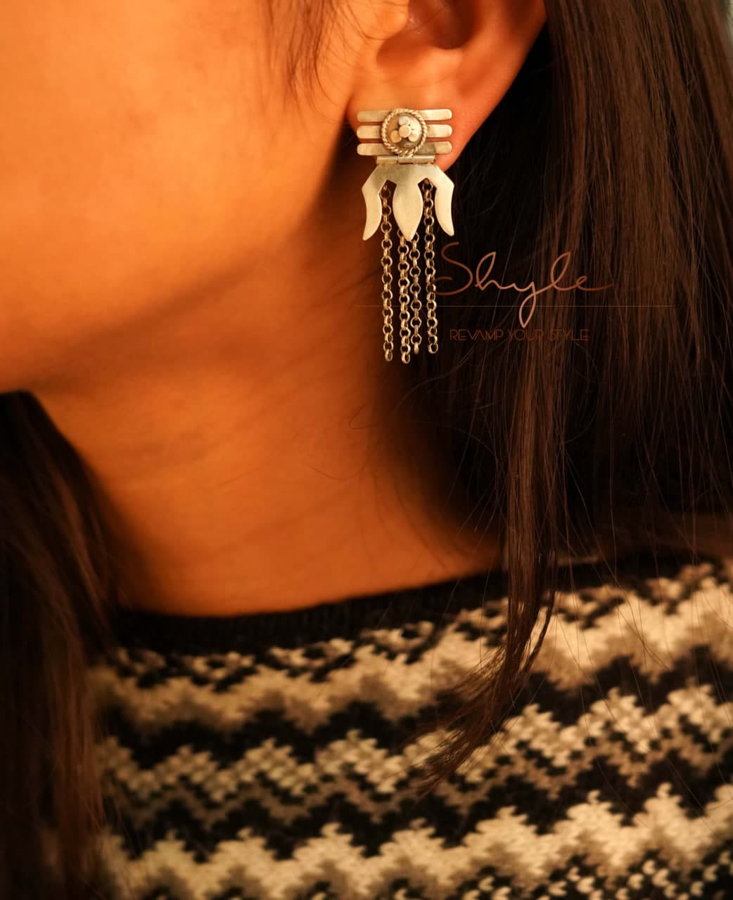 Moh Trishul Dangling Studs