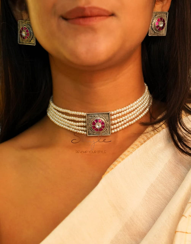 Essence Square Motif Kundan Pearl Statement Choker Set