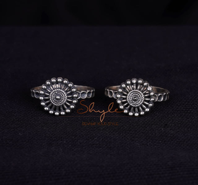 Moh Intricate Chakra Toe Ring