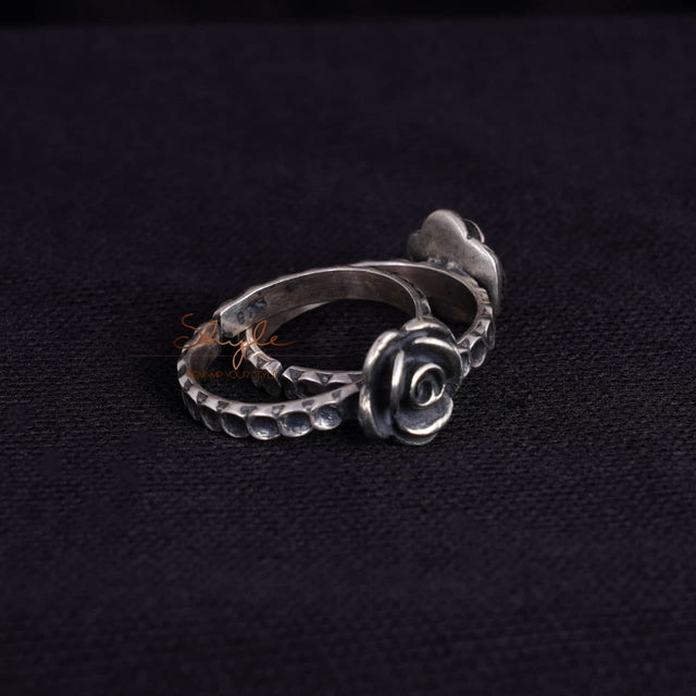Moh Intricate Rose Toe Ring