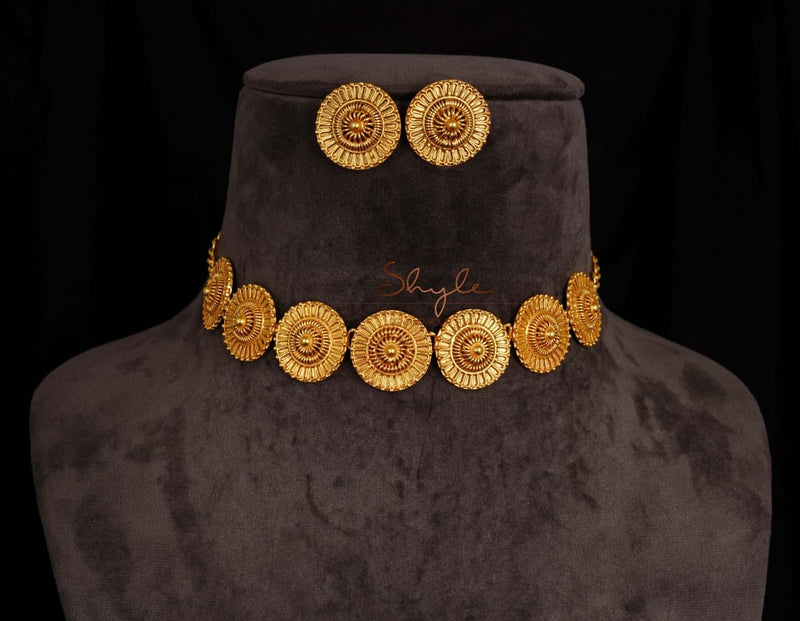 Adya Intricate Motif Sequence Necklace Gold Set