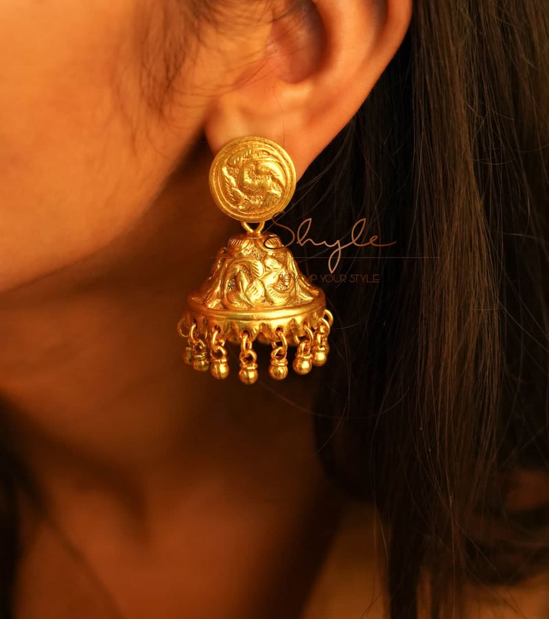 Tattva Gold Tone Chitai Classic Jhumka