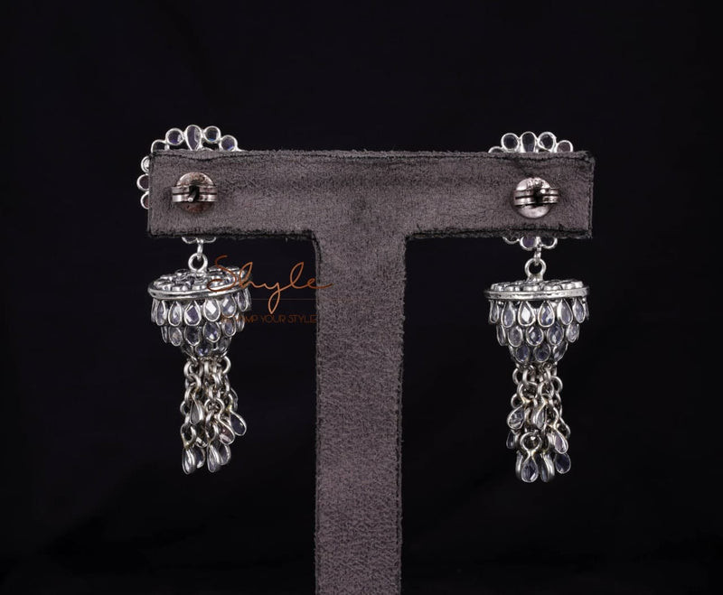 Essence Scintillating Dangling Earrings