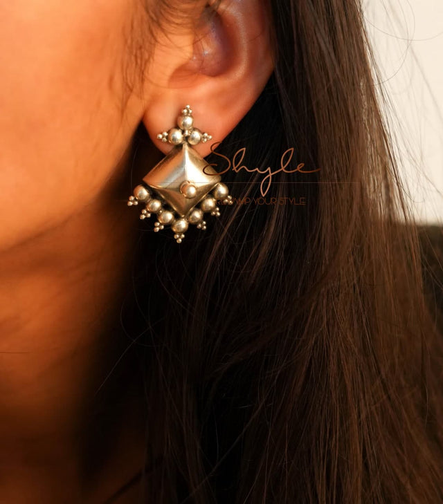 Mizoya Matte Classic Studs