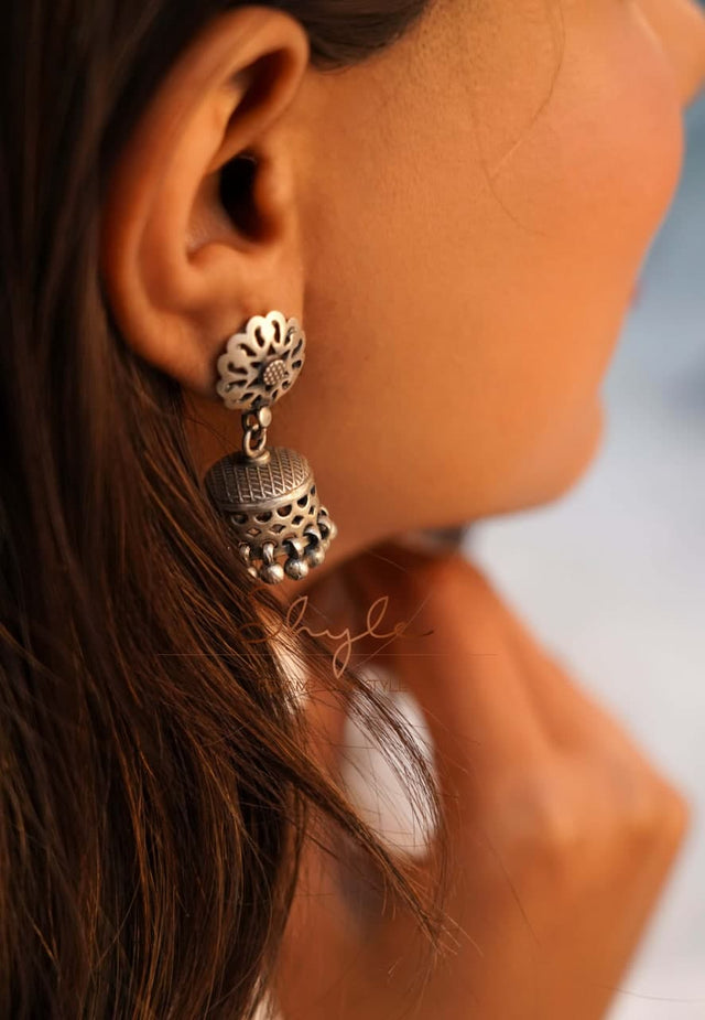 Moh Intricate Carved Versatile Jhumki