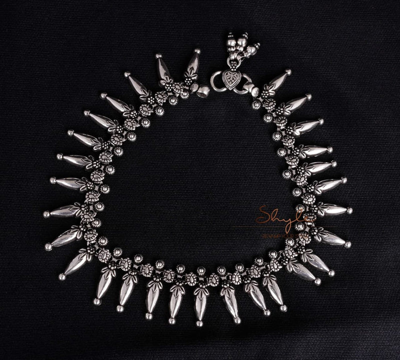 Tattva Leaf Drop Ethnic Anklet Pair