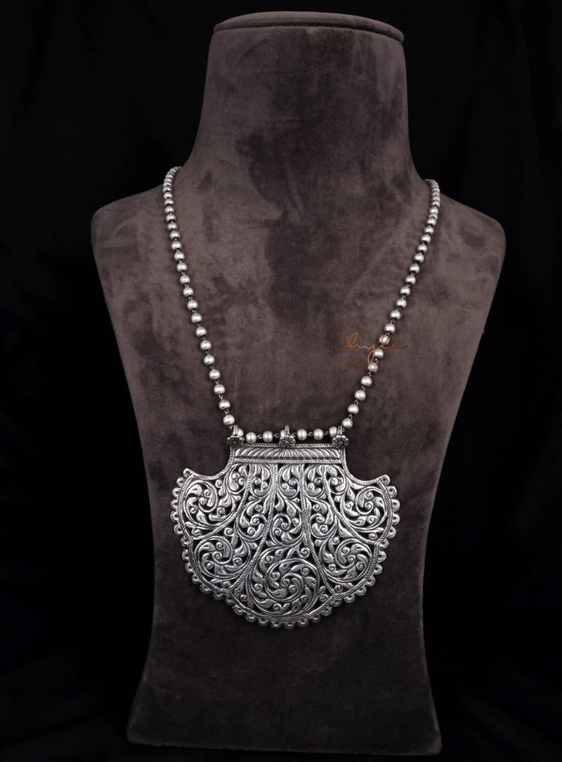 Mizoya Chitai Carved Grand Necklace