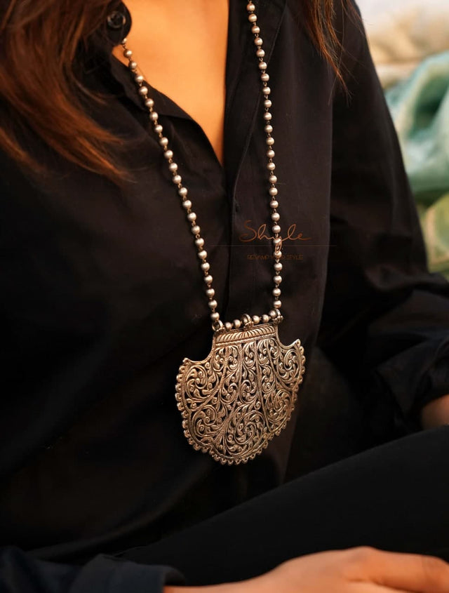 Mizoya Chitai Carved Grand Necklace