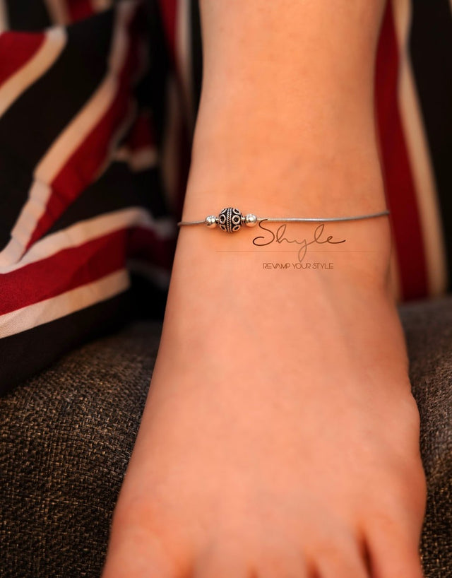Adya Intricate Ball Motif Everyday Anklet