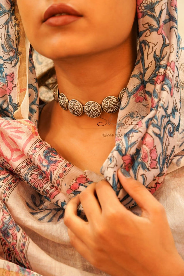 Adya Embossed Peacock Motif Versatile Choker