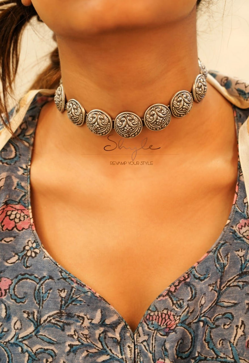 Adya Embossed Peacock Motif Versatile Choker
