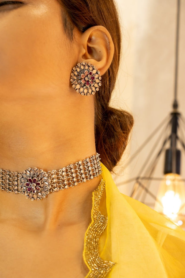Essence flower Motif Scintillating Choker Set