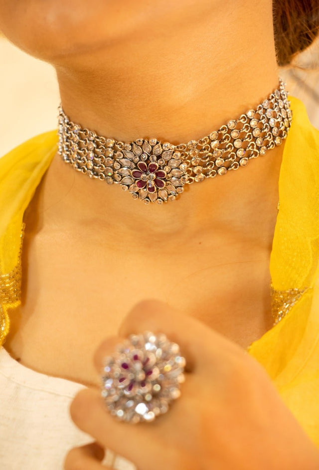 Essence flower Motif Scintillating Choker Set
