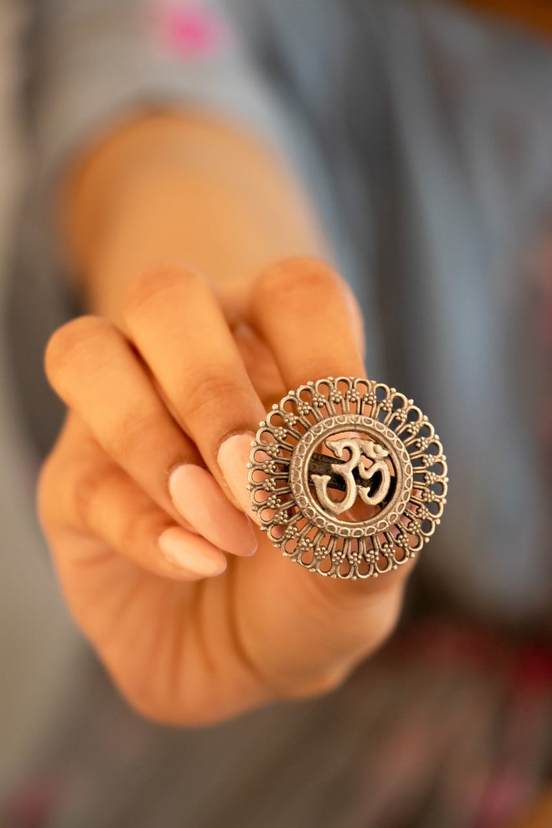 Moh Om Statement Classic Ring