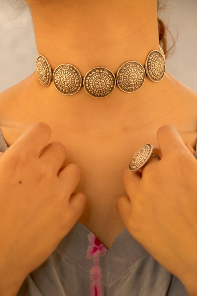 Adya Intricate Circular motif Sequence Choker