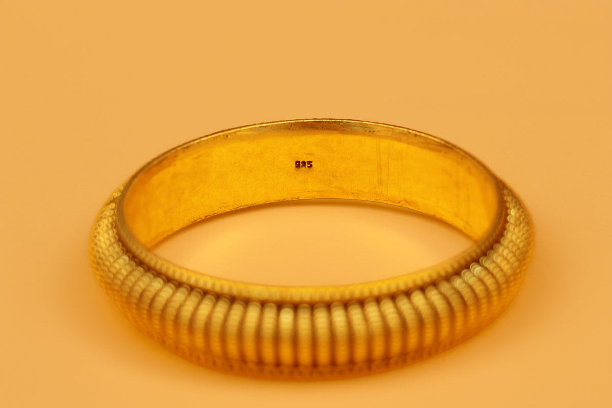 Mizoya Intricate Line Sequence Embossed Kada